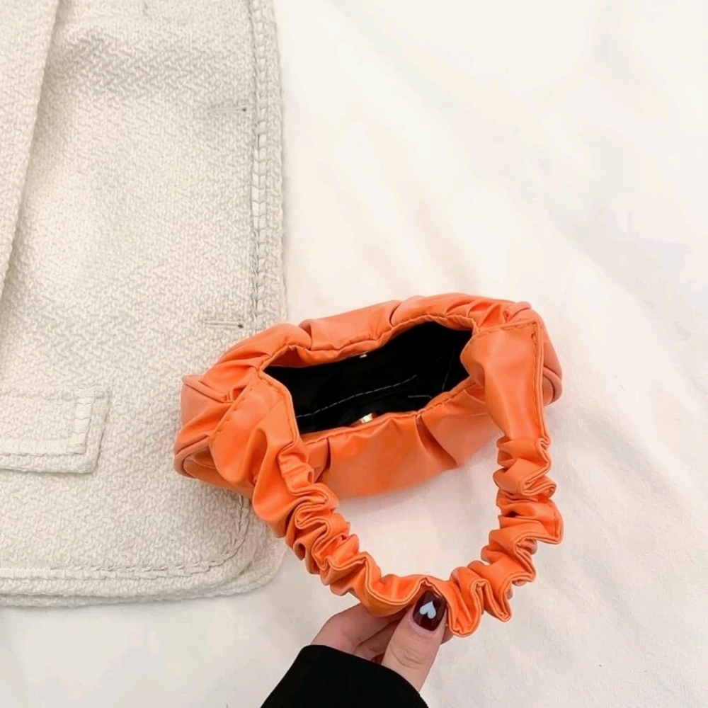 Mini Ruched Cloud Handbag - Picture 4 of 8